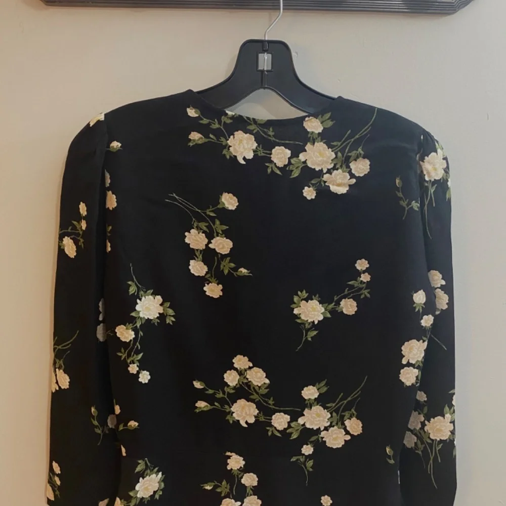 Reformation Floral Top - Picture 2 of 5